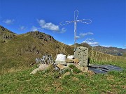 67 Alla croce-ricordo del Collino (1862 m)